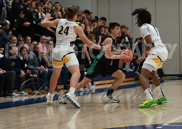 Holy Name vs NR Boys BB20231205-5114