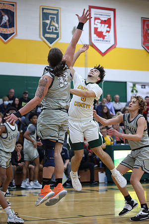 Lorain vs Amherst20211214-1025