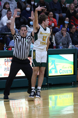 Lorain vs Amherst20211214-1099