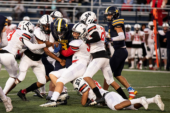 Elyria vs North Ridgeville20220930-3615