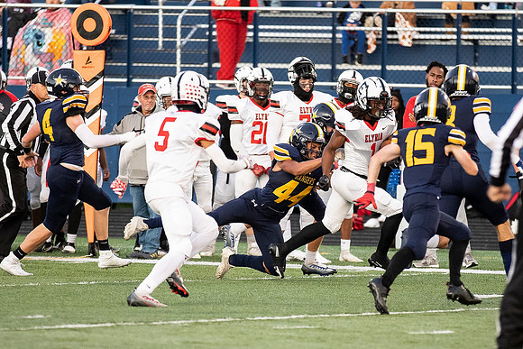 Elyria vs North Ridgeville20220930-3569