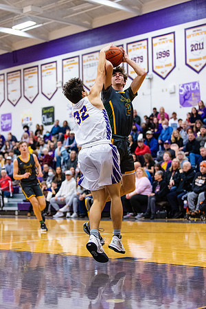 Amherst vs Avon20220218-8158